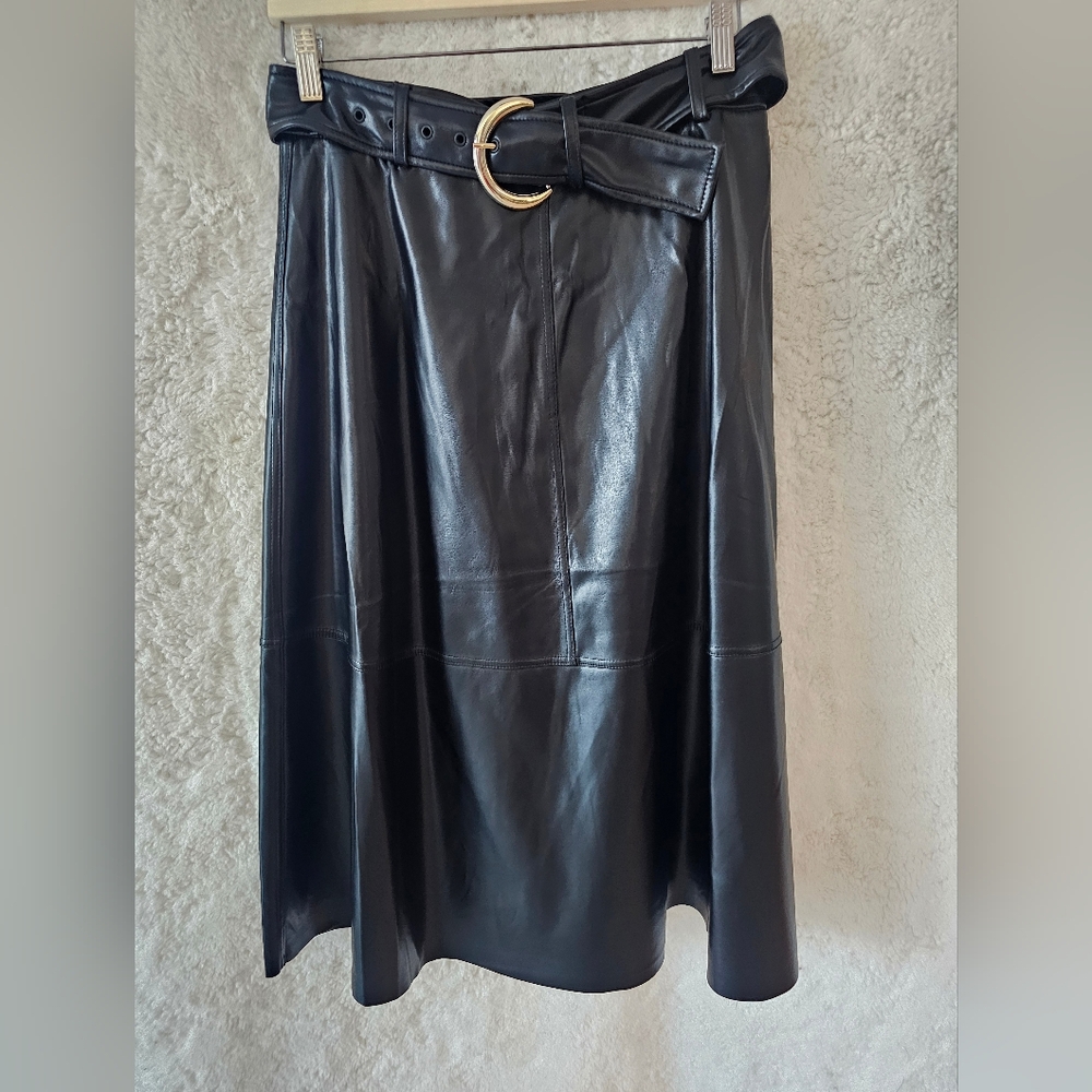 Elegant Black Leather Skirt